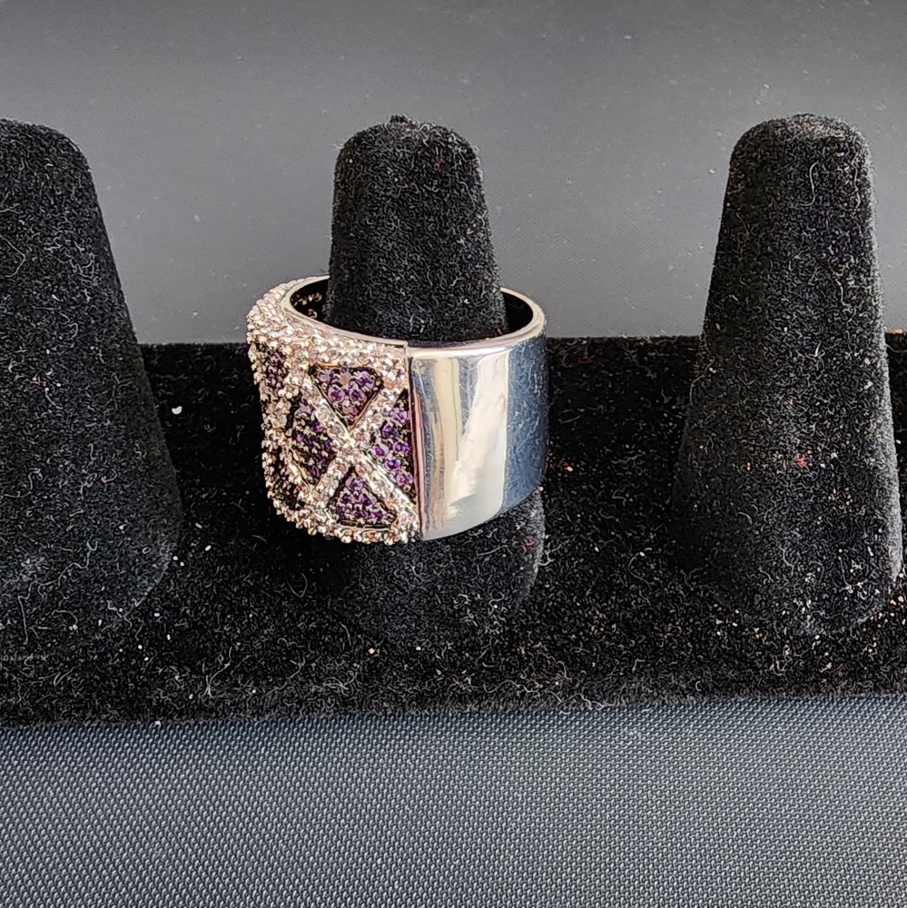 Ring - Picture 5 of 11